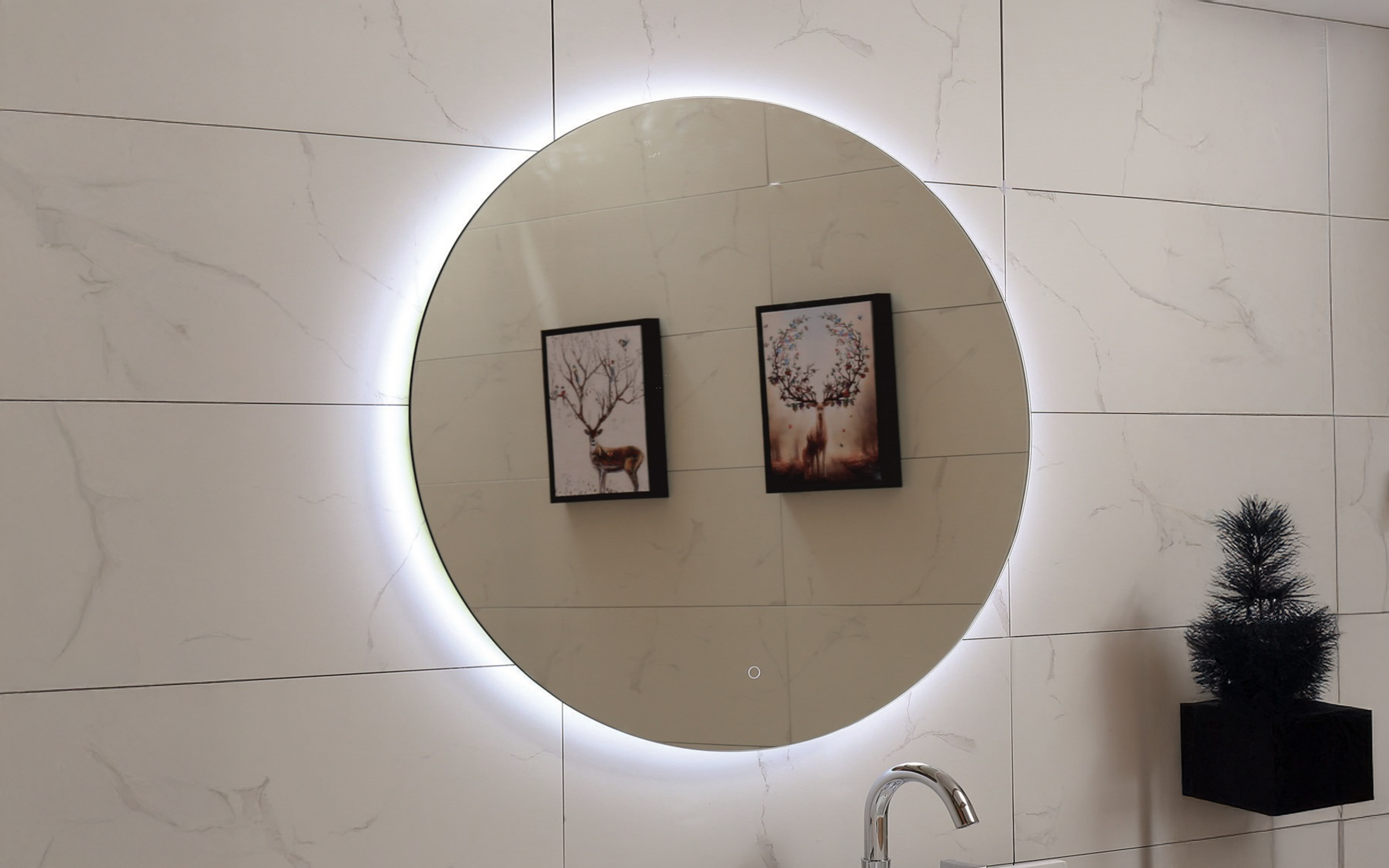 ICL 1495 Огледало за бања со LED осветлување, 80/80 см  1