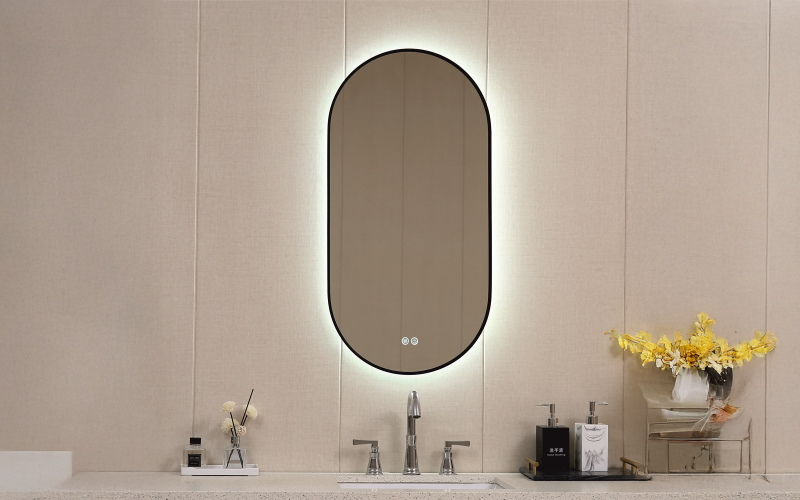 1850/60 Огледало за бања со LED осветлување, 60/120 см  1